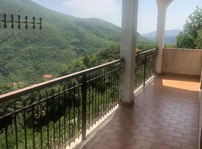 Elena בית נופש Mezzanego